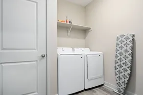 Spacious Whitestown Getaway - Image 4