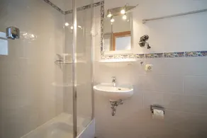 Ferienhaus Malve 2 – Familienglück unter Reet mit Platz für Zwei- und Vierbeiner - Image 4