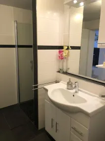 Apartamento e em um local tranquilo, com uma bela varanda, perto do Lago Constance. Messe Friedrichshafen - Image 5