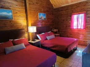 #18 - Flagpole View Cabins - Deluxe Cabin - Image 3