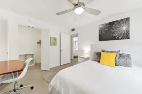 Travis Heights Modern 1 - Image 5