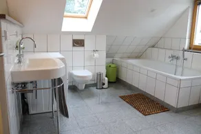 Lys oversvømmet, luksuriøs 110 m2 lejlighed i en central bymæssig beliggenhed - Image 2