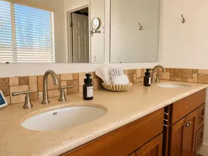 Family Game House Walk to Park & Tennis - Image 4