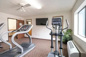 OYO Townhouse Houston Airport North - Image 3