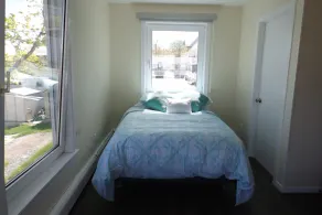 Au cœur du village: Compass House Baddeck - Image 5