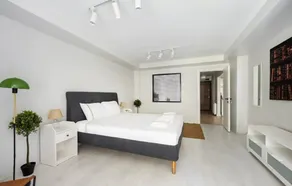 This apartment is a 2 bedroom(s), 1 bathrooms, located in Şişli, İstanbul. - Image 4