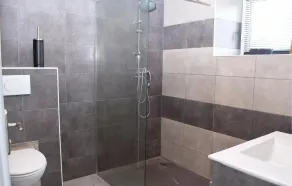 Hermoso apartamento en Sainteny - Image 2