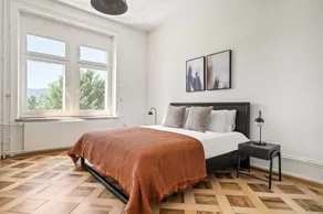 Weinegg 4.5 Room w/ Storage & W/D, 2 mins to Mkt - Image 3