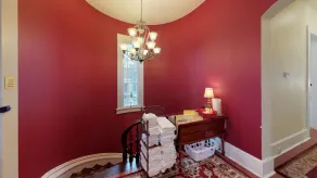 King-The Dogwood Room-Suite-Vue sur Rue-Salle de bain privée séparée - Image 3