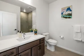 💎NEW! 🐶Pets 👑King Bed 📍Central Location ⛰Mountain View ☀️Summer  - Image 3