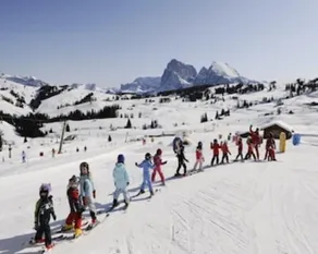 5 minutes from the Alpe di Siusi cable car, family apartment and terrace. - Image 2