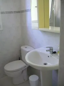 Eizelhaus omgiven av tallar, några minuter från stranden, hundar välkomna - Image 3