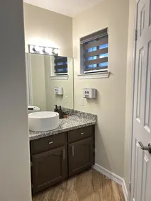 Cozy Family-sized Townhome - Image 5