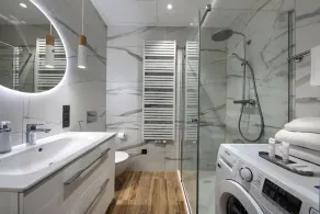 Towarowa Towers Luxury Apartament, free parking - Image 3