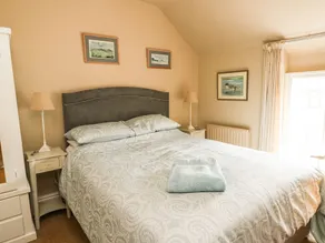 SILVA, pet friendly, with open fire in Penmon - Image 4
