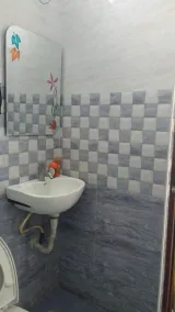 Quarto com 3 Camas Hitech Shilparamam Guest House - Image 3