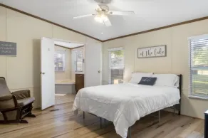 Lake Texoma Retreat•Boat Parking•Fire Pit•Sleeps 9 - Image 4