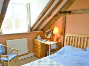 2 bedroom accommodation in Whitminster - Image 4