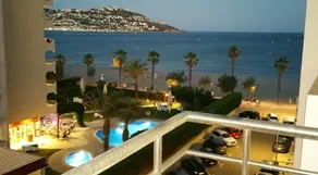 Apt Devant la Mer Avecterrasse et Piscine Devant le Port de Plaisance - Image 5