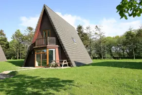 Timber A frame detached lodge with 3 bedrooms in quiet country park - Image 3