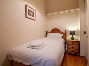 Beautiful and Bright Georgian Style Morningside Apartment - Pass the Keys - Image 5
