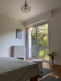 Spacious and bright apartment surrounded by greenery 10 minutes from Varese - Image 3