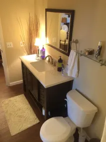 Belle Condo récemment rénové w / Wifi gratuit! Boutiques et Mountain Close! À voir! - Image 4