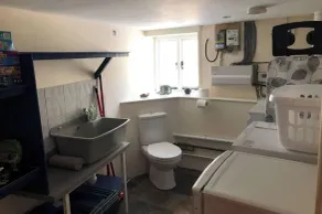 2 Bed Cottage - Sleeps 5 - Pets - Garden - Parking - Image 3