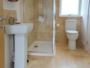2 bedroom accommodation in Lochgilphead - Image 4