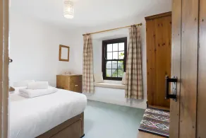 Old Sawpit - Two Bedroom Apartment, Sleeps 4 - Image 4