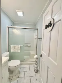 Direct Ocean Views from your bed & screened-in deck.Pet friendly! 2br 2bth - Image 4