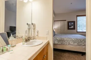 Amazing Views-Ski-in Ski-out-2 Bed 2 Bath Condo at Eagle Run - Image 5