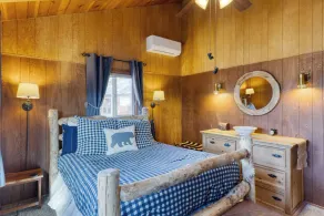 50 Meter zum See, Boulder Bay • Billardtisch | Am See in Bearadise von AvantStay - Image 4