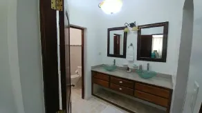 Large 6 bedroom, Luxury Villa with Pool, Ocean View, Fully Staffed, Near Beach! - Image 3
