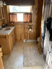 Quiet year round lake home, swimming/fishing, near Pictured Rocks, trail access - Image 2