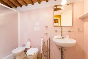 TUSCAN COTTAGE WITH PRIVATE GARDEN AND PANORAMIC POOL. 1 KM WALK TO THE VILLAGE. - Image 4