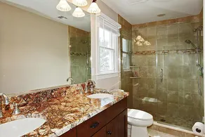 Awesome home in Peahala Park with 4 Bedrooms, Internet and WiFi - Image 4