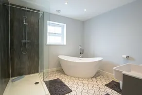 Field View- Amazing 5 bed, Great for contractors and families - Image 5