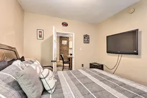 Location, is the key for this 3 bedroom! - Image 5