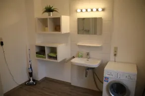 Large apartment with 3 large bedrooms - Image 3