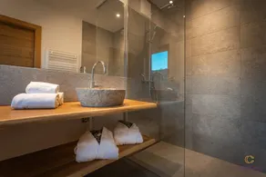 Boutique Aparthotel Chalets Coburg - Image 5