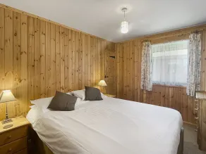 Yew Tree Lodge - Image 5