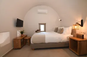 Santorini - Villa - Sleeps 4 - Pool - Parking - Image 5
