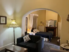 Ideal location to explore historic Strathalbyn, Wineries, good food and scenery - Image 5