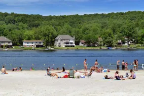 Treasure Lake 5 BR Beach House with Hot Tub; Direct access to Beach & Playground - Image 3