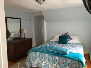 Only 2 Minutes Walk to Boardwalk, Beach, Eats & Fun! Large Well-Appointed Home. - Image 3