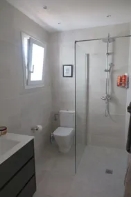 Villa Til Leje I Menorca Med Privat Pool, Lukket Have & Air Conditioni - Image 3