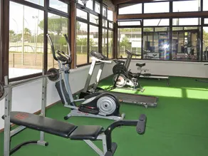 Bel appartement dans une maison de vacances avec piscine, WIFI, climatisation, TV, terrasse - Image 3