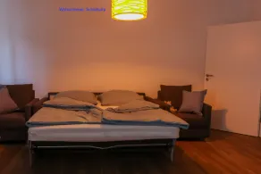 Friendly apartment in city location with terrace and parking space - Image 3