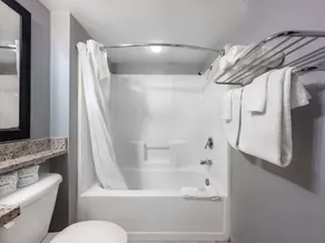 2BR / 2BA Oceanfront King Suite ~ Ocean One Resort 1806 - Image 4